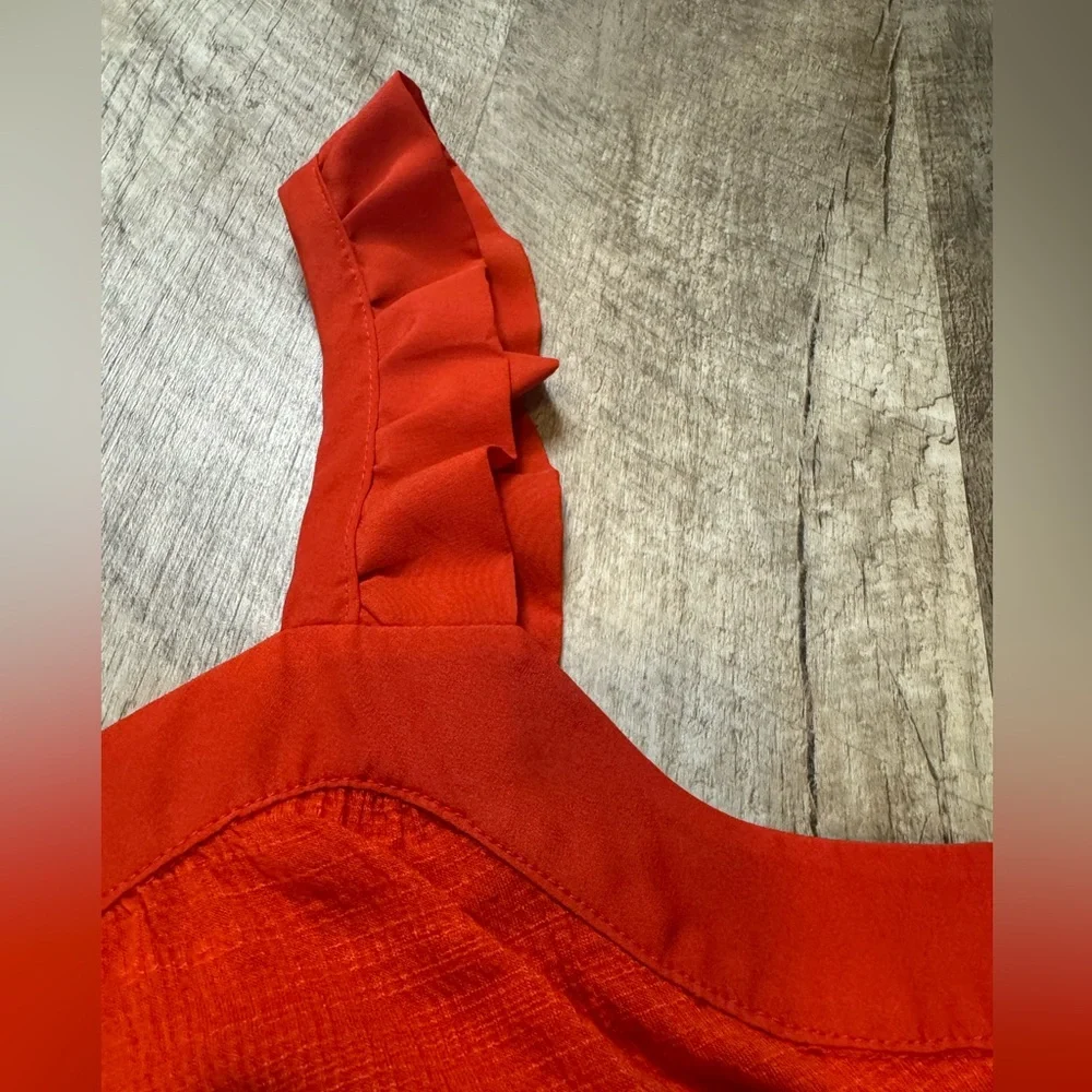 Banana Republic size MEDIUM red, ruffle ribbon strap top, seersucker feel - Picture 2 of 9